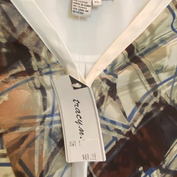 Patterned Tunic - Picture 2 of 3